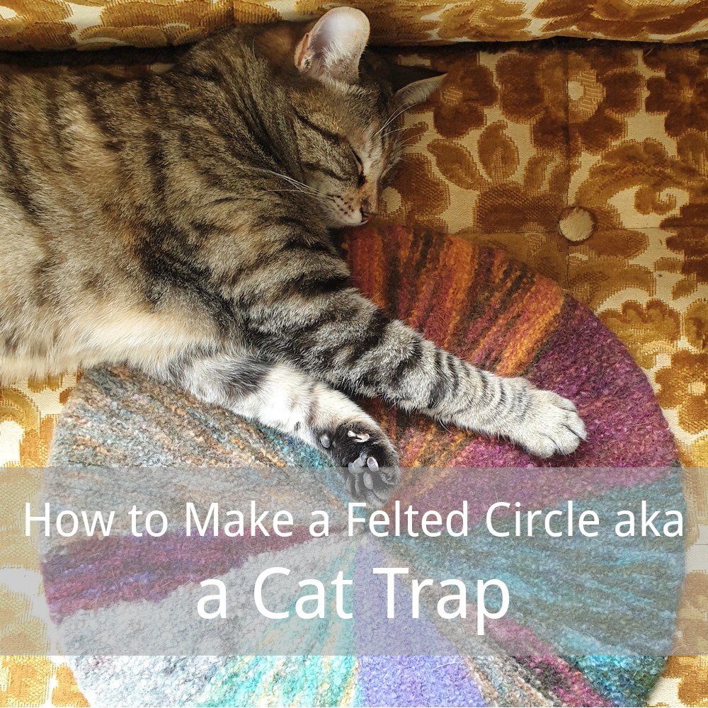 Free tutorial for sideways knit felted circles