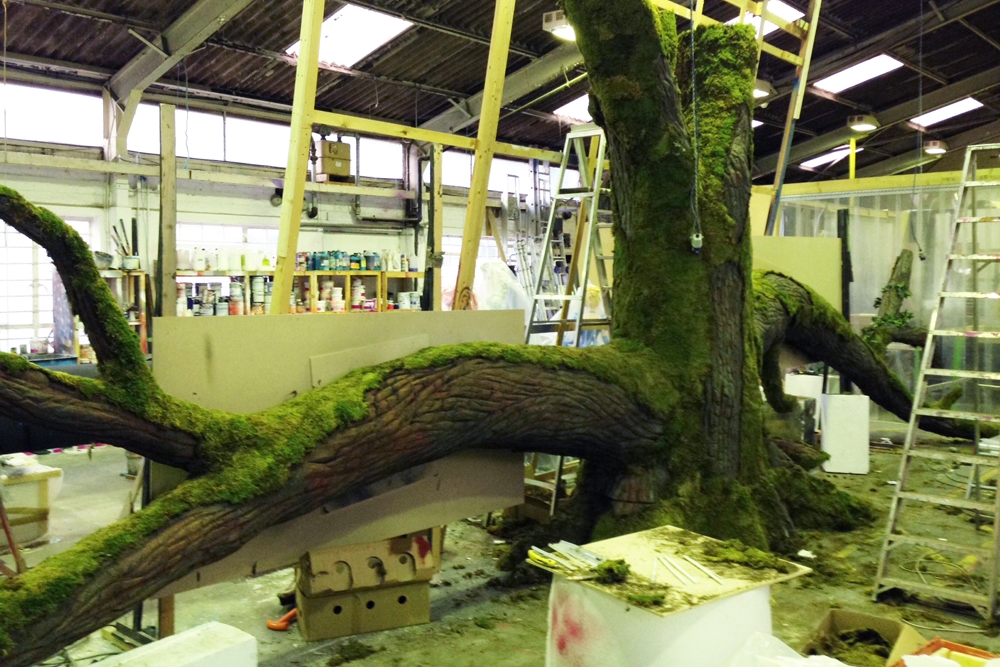 Props & Sculpts, Fenwicks, Autumn Window Displays, Fenwick Bond Street, Retail Design, VM, Visual Merchandising