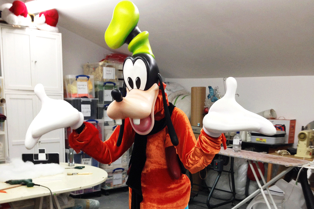 Specialist Fixtures, Disney Store, Share the Magic, Props, VM, Visual Merchandise, Sculpts, In-store theming, Shop Design. Minnie Mouse, Mickey Mouse,