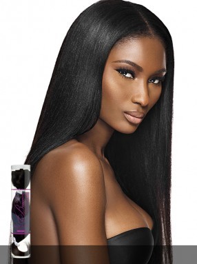 This model is wearing Indique's BOUNCE Relaxed Straight