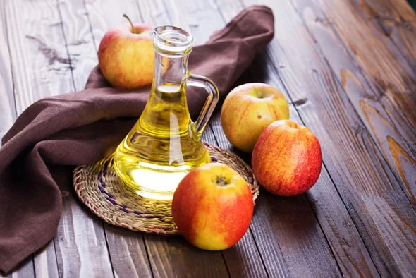 apples-and-vinegar.jpg
