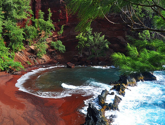 photo courtesy of gohawaii.com