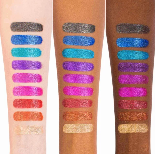 Kat_Von_D_gives_you_24_hour_shimmer.jpg