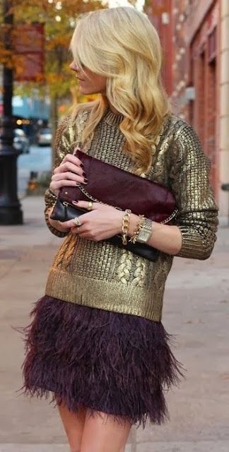 Ostrich feather skirt with golden accessories
