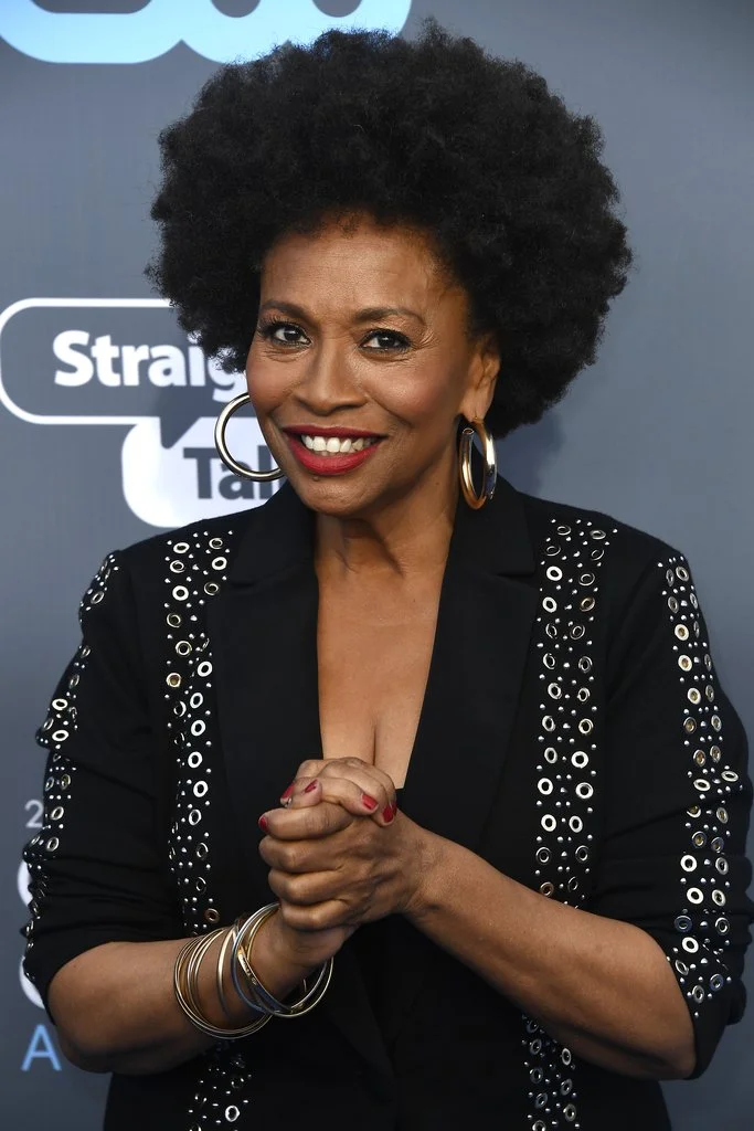 Jenifer-Lewis-2018-Critics-Choice-Awards.jpg