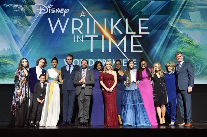 preview-full-Wrinkle in time cast.jpg