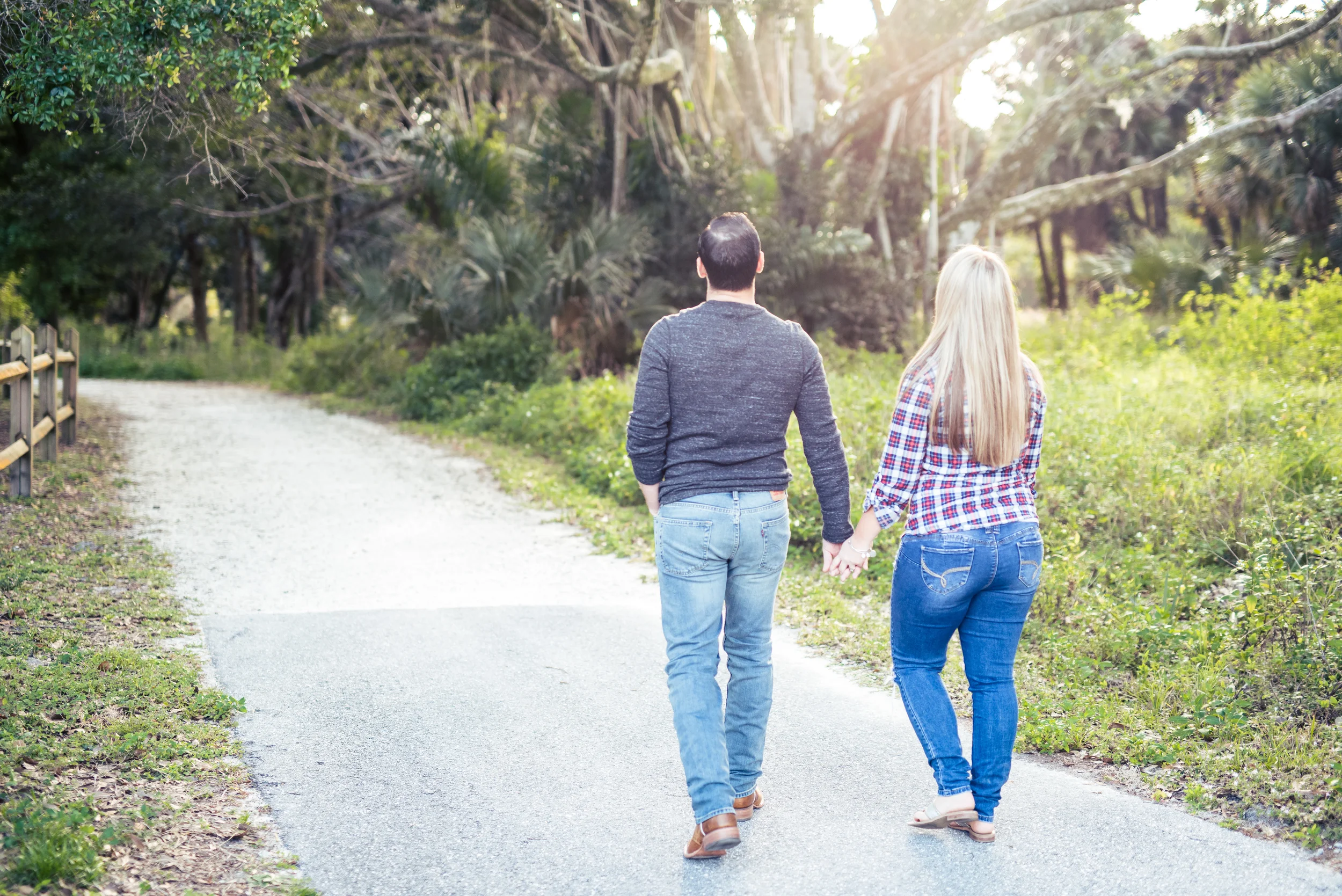 {Lexi&Joe'sEngagementSession}{RiverBendPark}{March2016}-0005.jpg