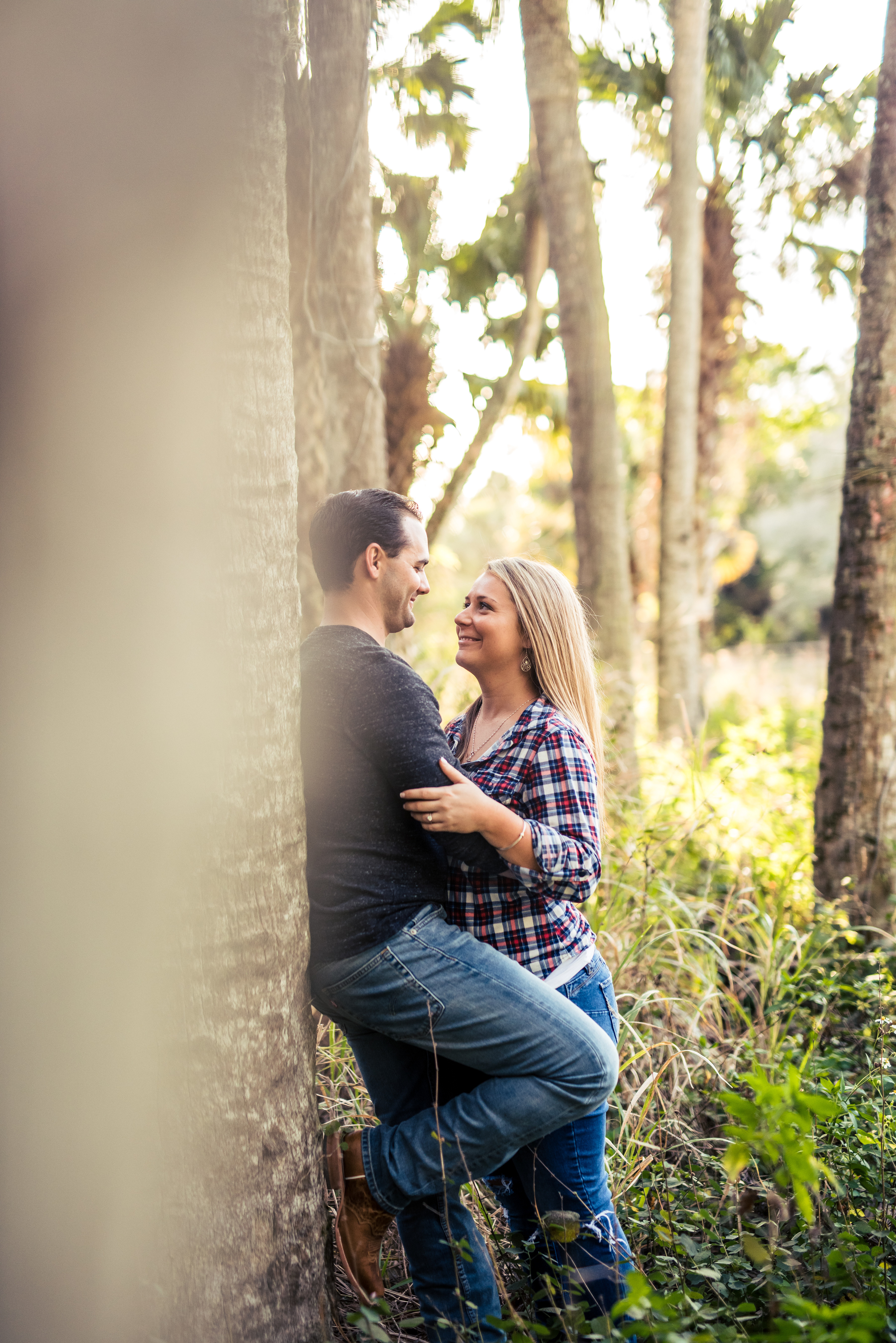 {Lexi&Joe'sEngagementSession}{RiverBendPark}{March2016}-0044.jpg