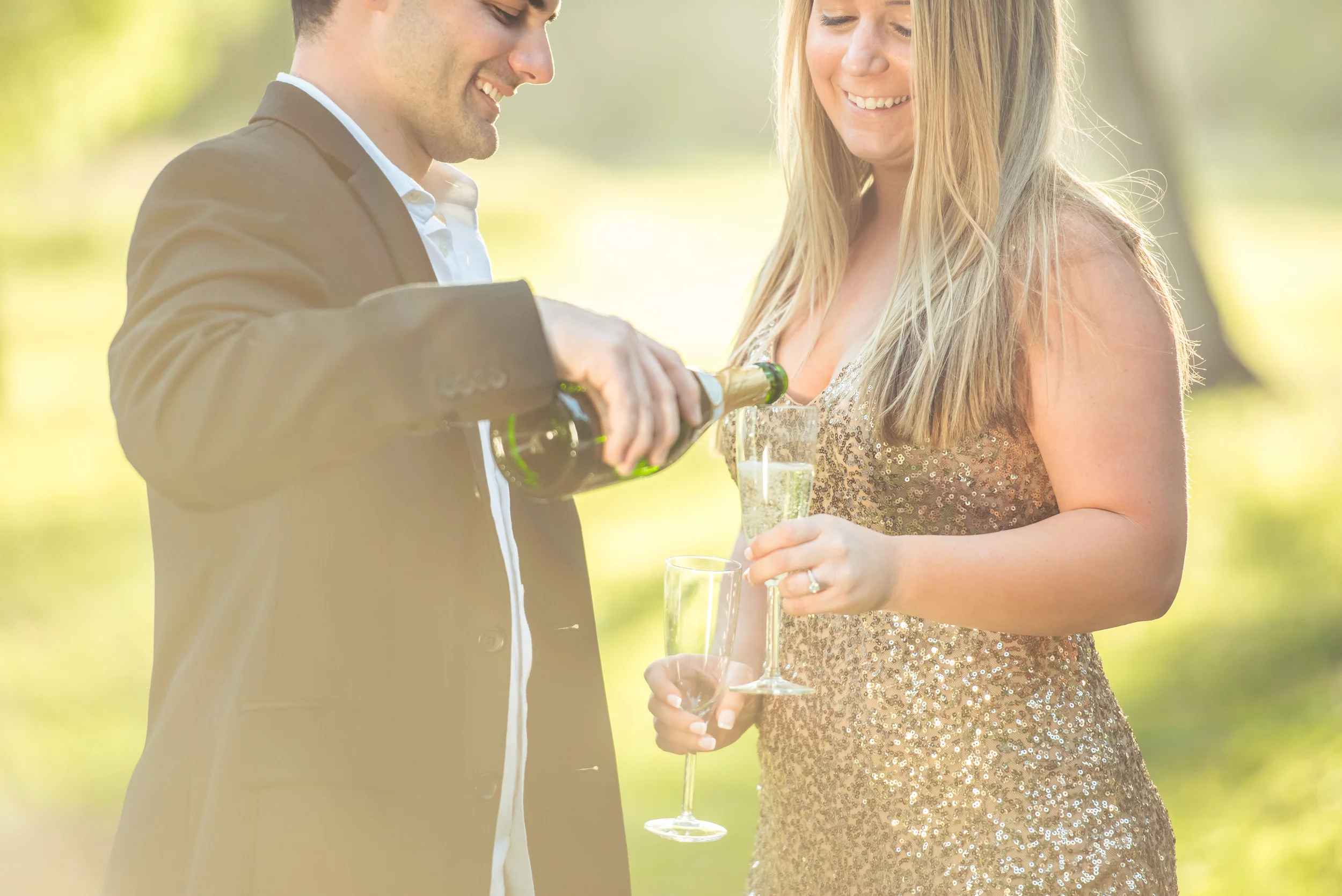 {Lexi&Joe'sEngagementSession}{RiverBendPark}{March2016}-0054.jpg