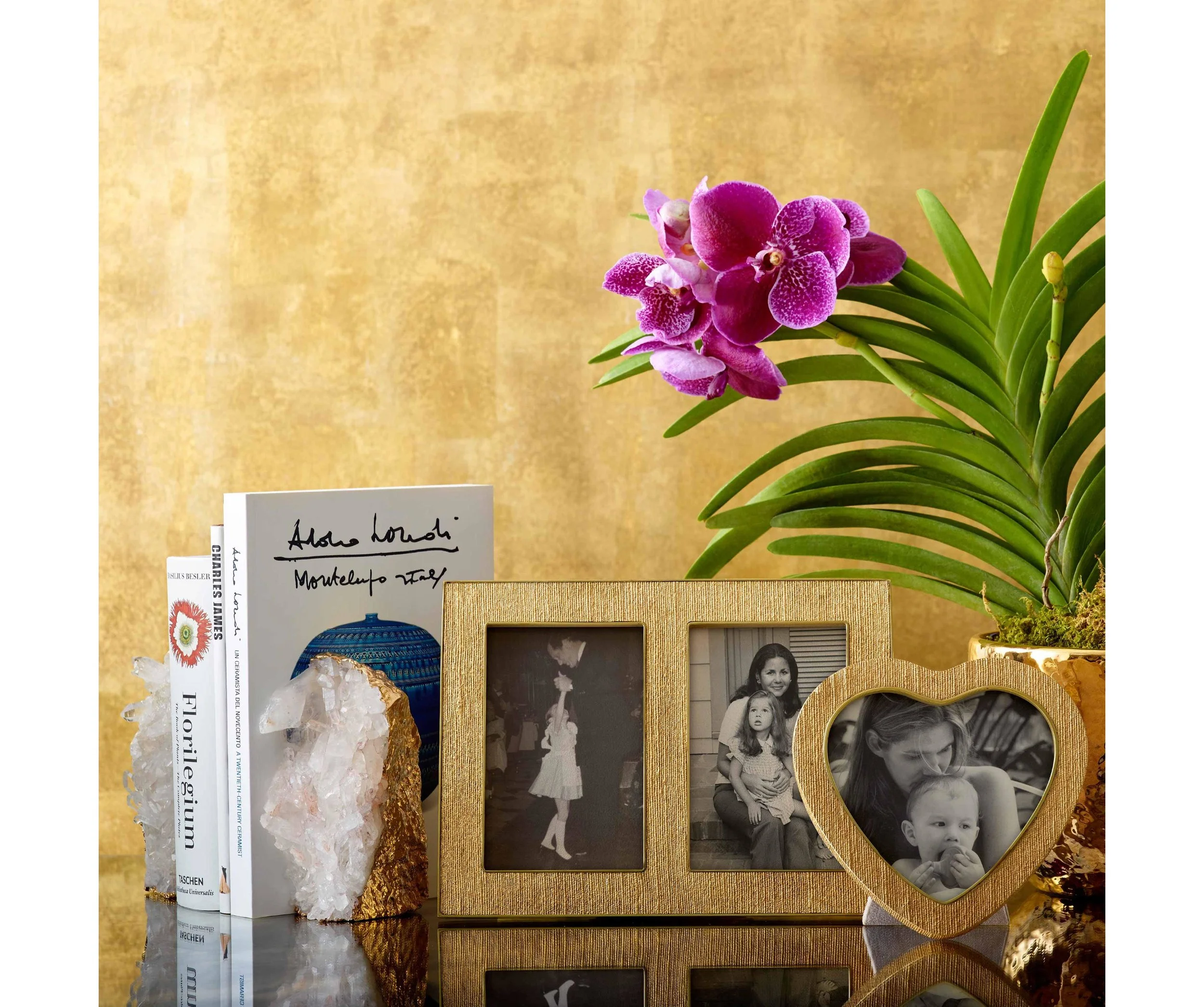 THE LAST-MINUTE GIFT GUIDE