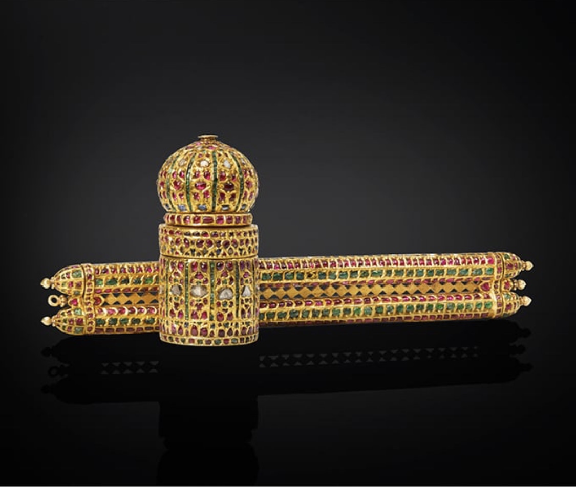 Gold pen case and inkwell. Photo source: christies.com