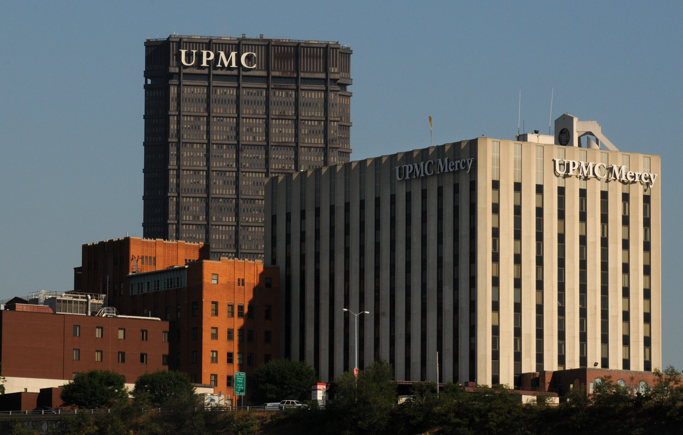  UPMC 