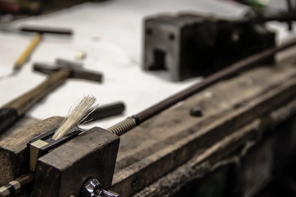 broken-bow-strings.jpg