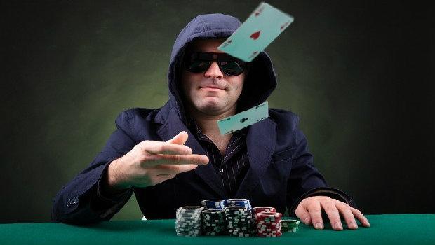 Poker Fold.jpeg