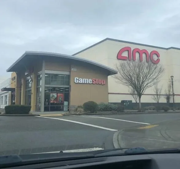 Gamestop GME AMC.JPG