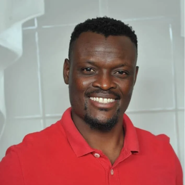 Aubrey Lindeire, Fisi Farm