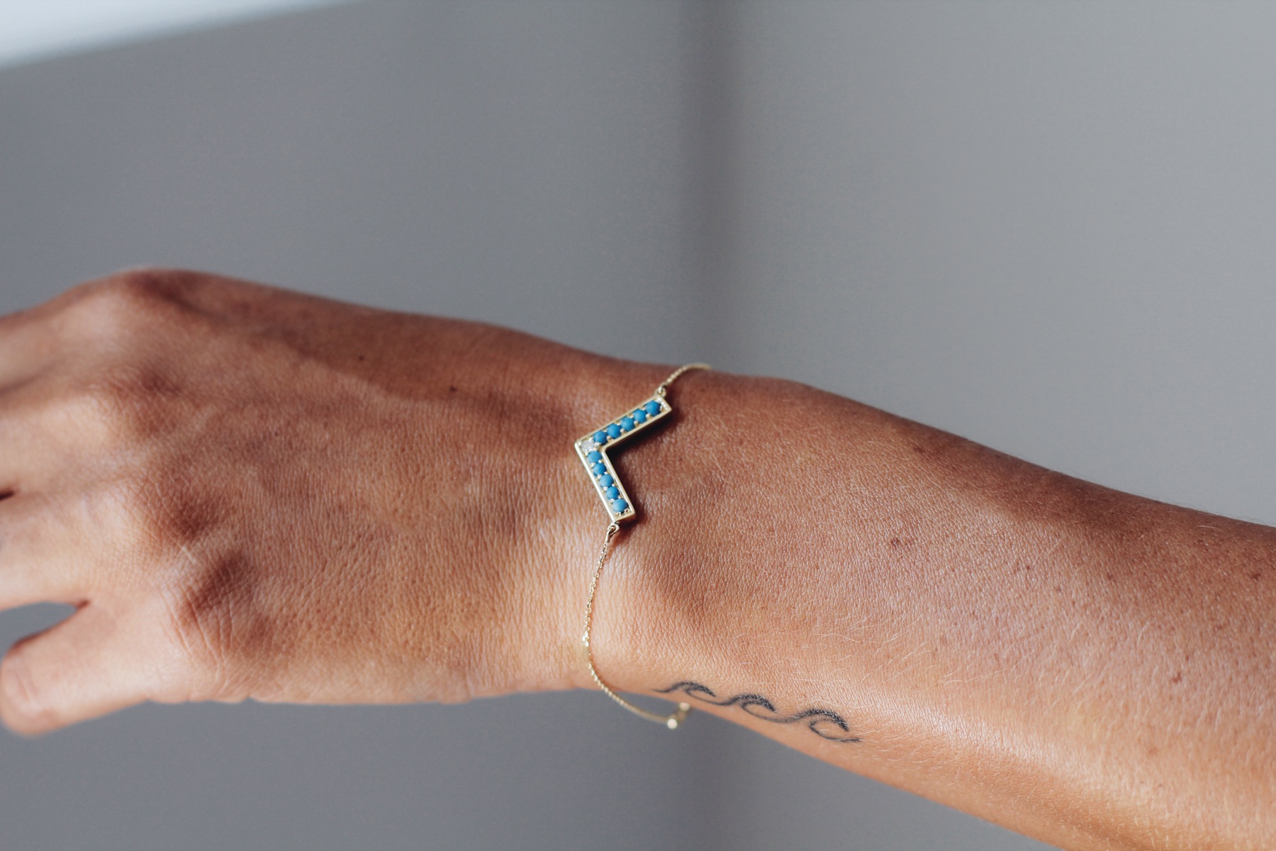 V bracelet yellow.JPG