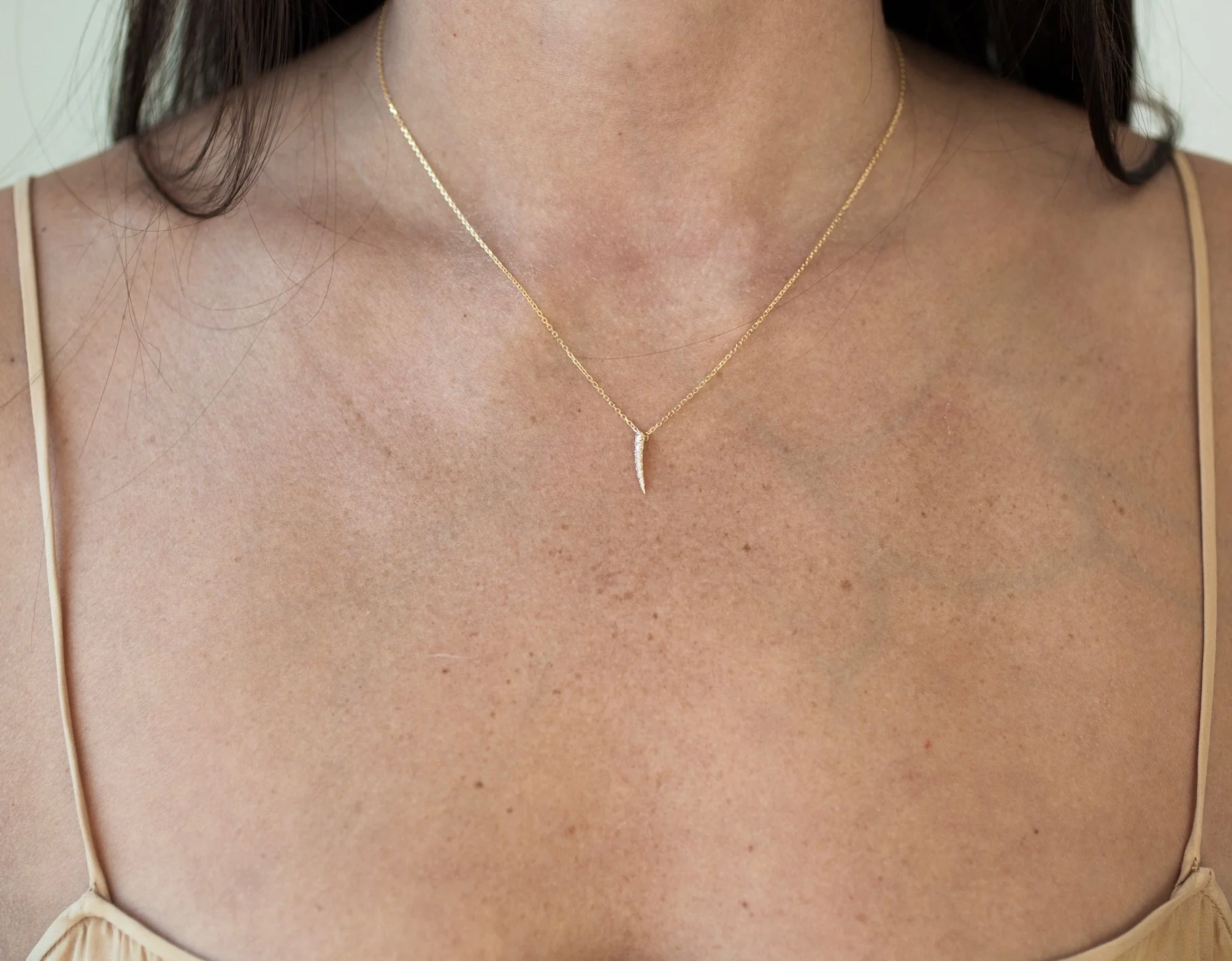 White solitaire claw 1.jpeg