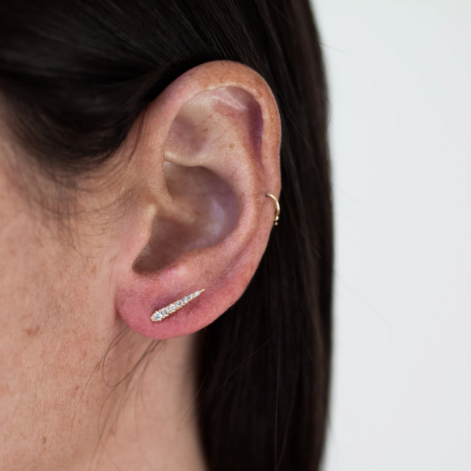 White claw stud 1.jpeg