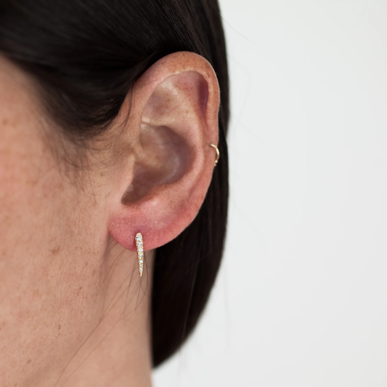 White claw stud.jpeg