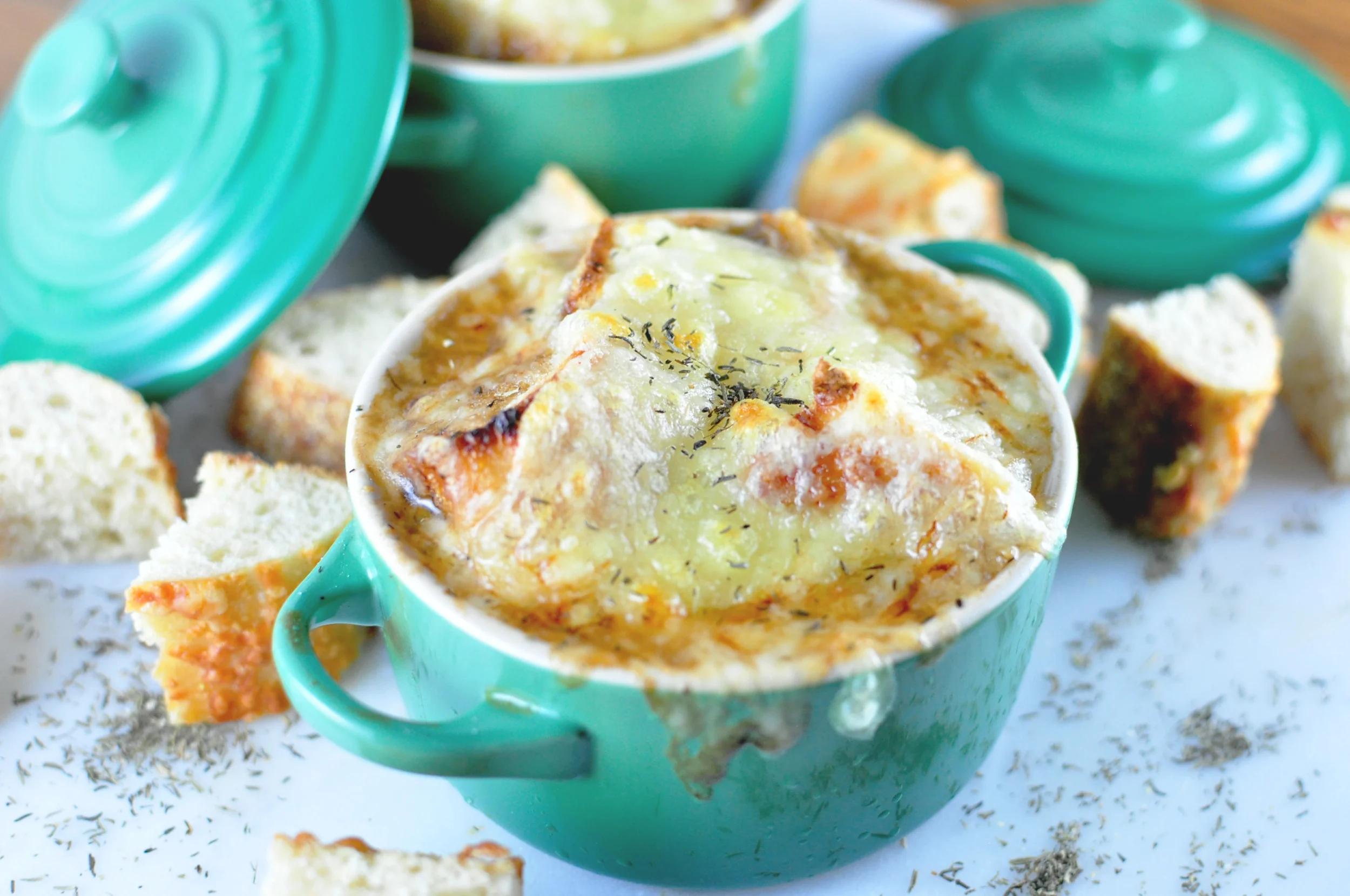 french onion soup with gruyere croutons | kitchen lush