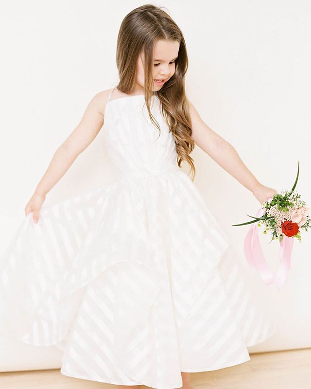 SHE’S HERE! @lapetitehayleypaige is bridal’s cutest new flower girl line and she’s available at @shopgildedsocial 🦄🌸💕🌸🦄 Six styles to choose from, all designed to look just like @misshayleypaige’s big girl wedding gowns!!! I mean just adorable. These take 9-13 weeks to come in, so if you’re as 😍 as we are and your 🍁❄️ wedding is coming soon ~ don’t waste a minute getting over to our shop!! Appointment #linkinbio Photo: @jennapowersphoto Hair: @monroesbeautyspa Makeup: @e.eigensee Model: my fabulous niece, Harper @mandihartman .
.
.
.
.
.
#614bride #columbusohio #ohiobride #columbusbride #cbusweddings #columbusweddings #bridetribe #misstomrs #pursuepretty #shoplocal #futuremrs #engaged #isaidyes #columbusalive #expcols #gildedtribe #asseenincolumbus #flowergirl #littlegirldress #flowergirldress #flowergirldresses #hayleypaige #socute #lapetitehayleypaige #ivybride #hayleypaigebride #ljmbride #girlsjustwannahavefun #tsgcolumbus