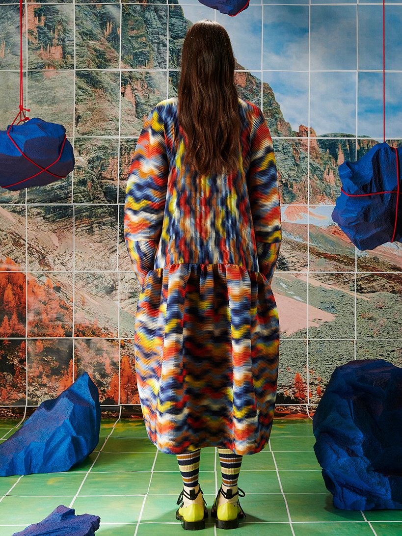 Henrik_Vibskov_Hilly_Plisse_Dress_Wavy_Cubes_5.jpg