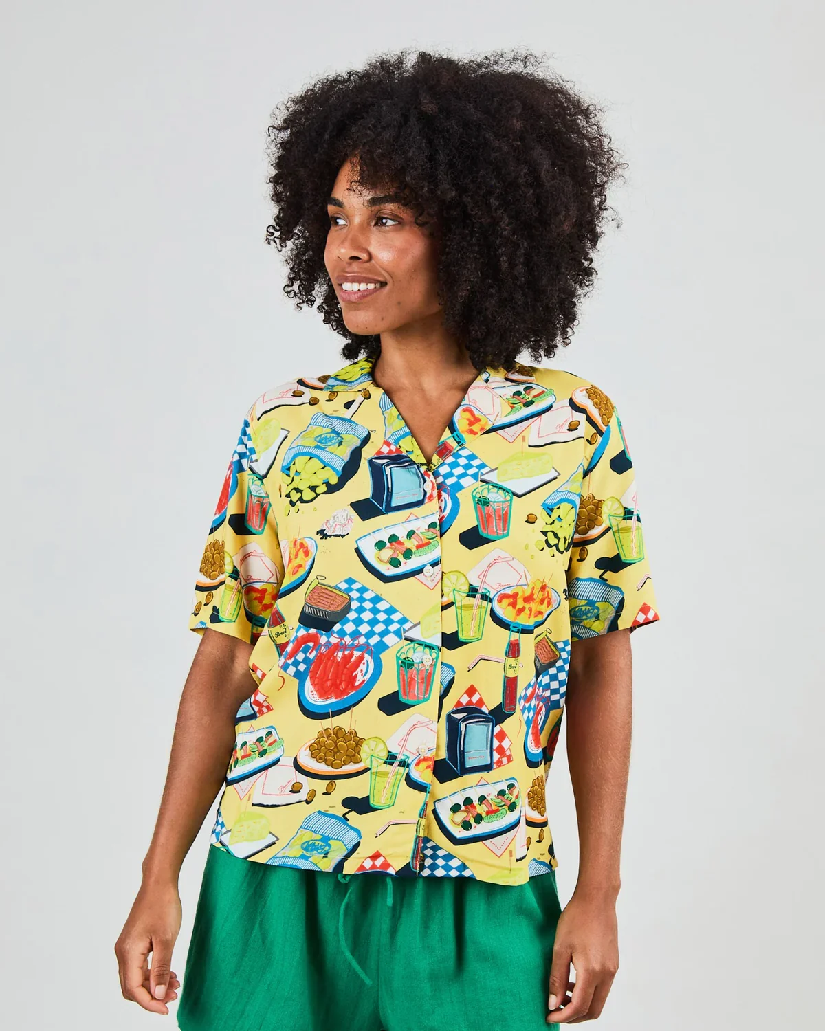 Brava_Chiringuito_Aloha_Blouse_Yellow_Food_Diner_Retro_1.webp