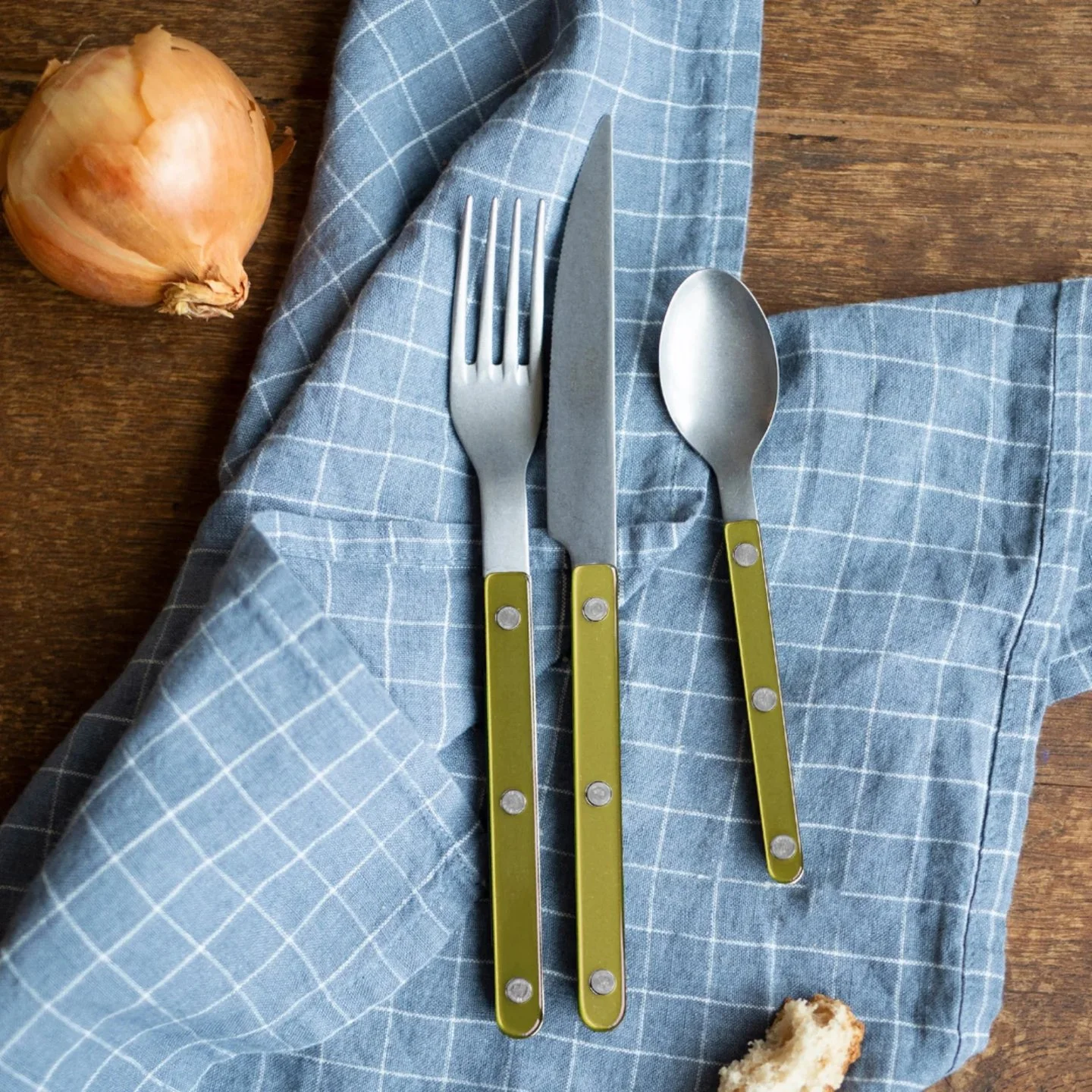 Sabre_Bistrot_Cutlery_Flatware_Pearly_Moss_Green_Finish_2.jpg