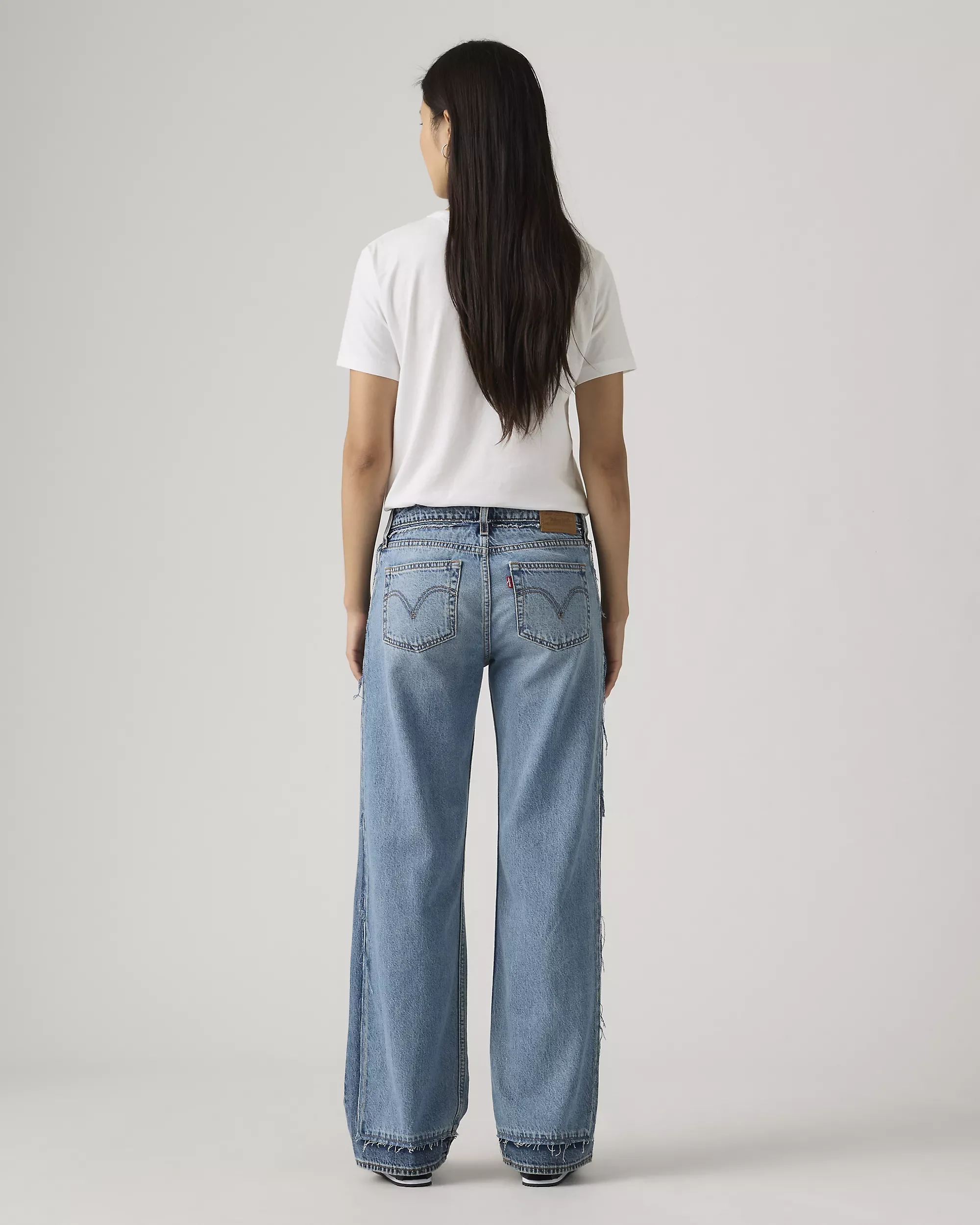 005LP-0000_Levi's_Deconstructed_Low_Loose_Upon_Reflection_1.webp