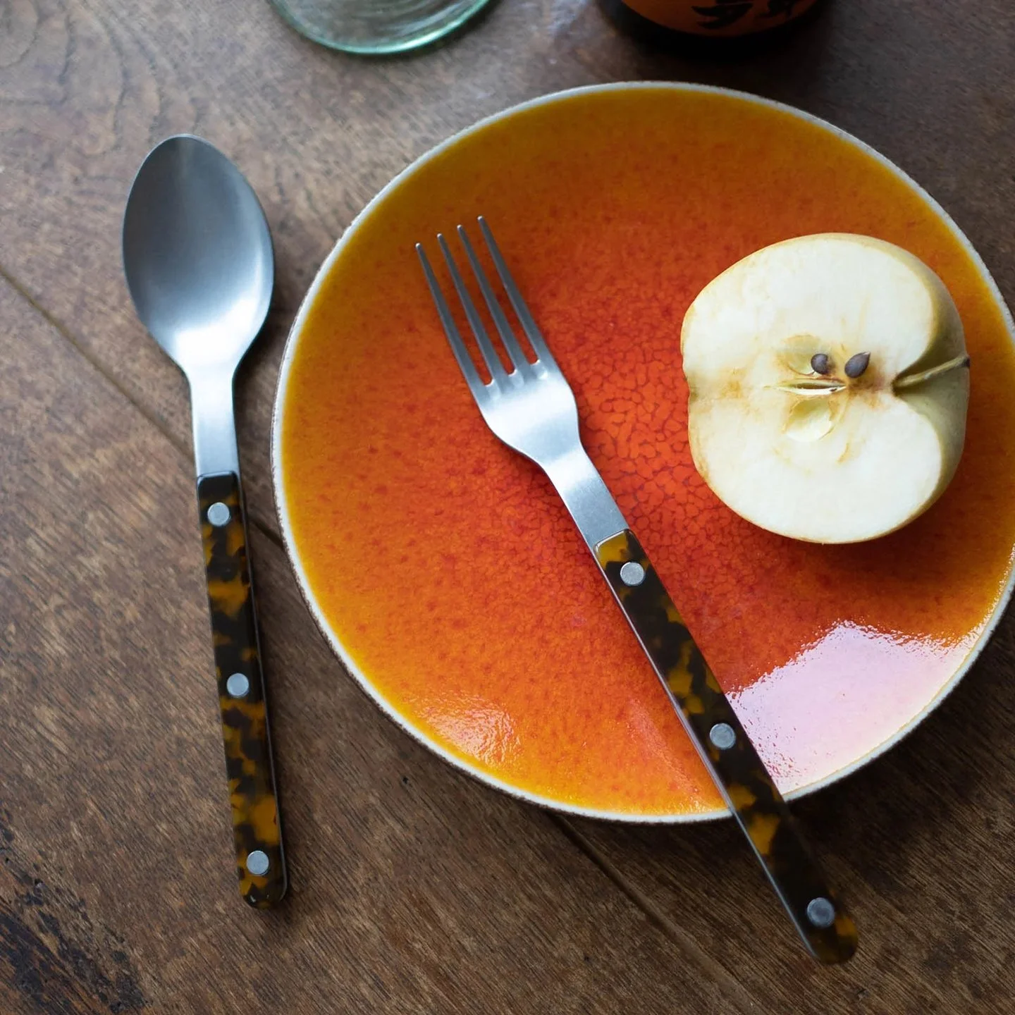 Sabre_Bistrot_Cutlery_Flateware_Set_Tortoise_Vintage_Matte_Finish_2.jpg