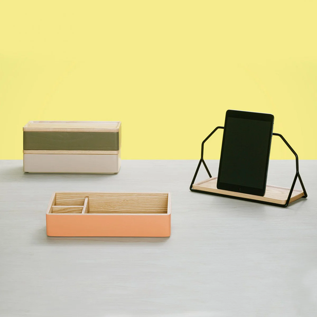 Umbra_Shift_Desk_Caddy_Tablet_Stand_Organizer_Wood_Metal_Steel_Gray_Grey_Olive_Green_Coral_Peach_1.jpg