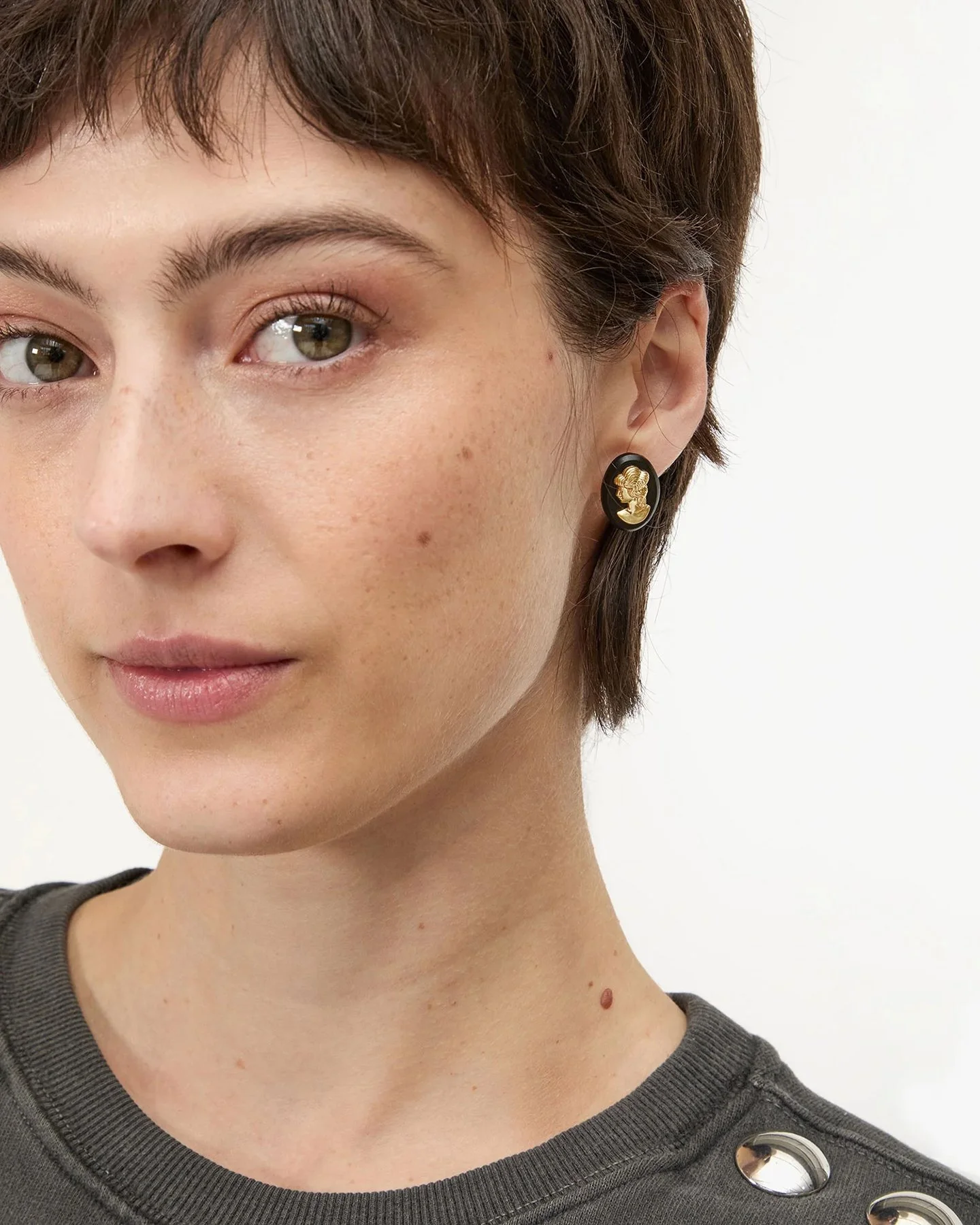 Clare_V._Cameo_Stud_Earrings_Black_Gold_3.jpeg