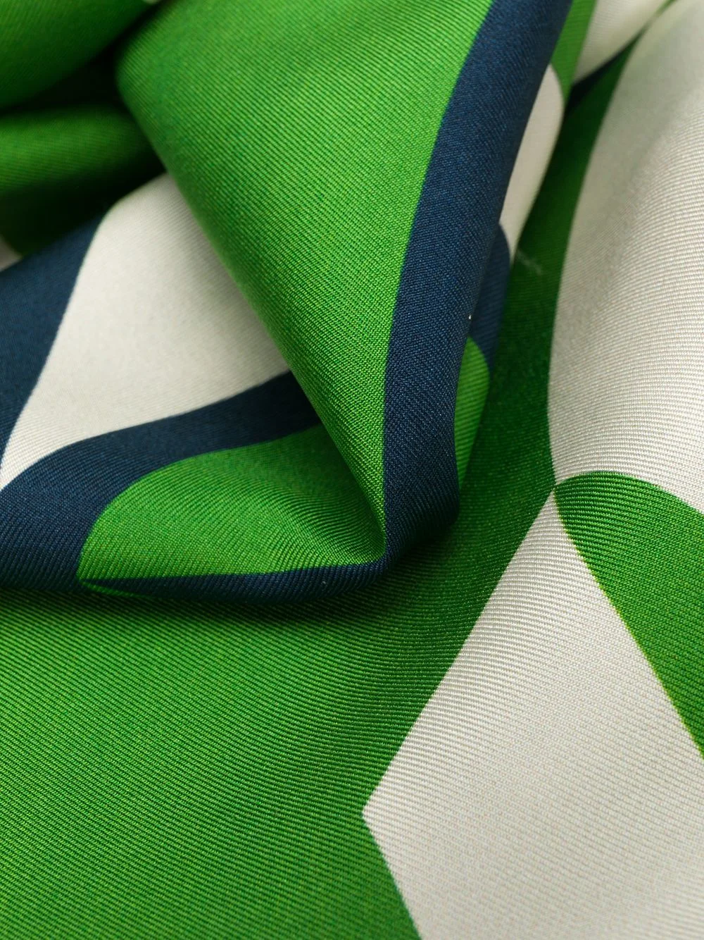 Henrik_Vibskov_Breath_Scarf_Green_Face_4.jpg