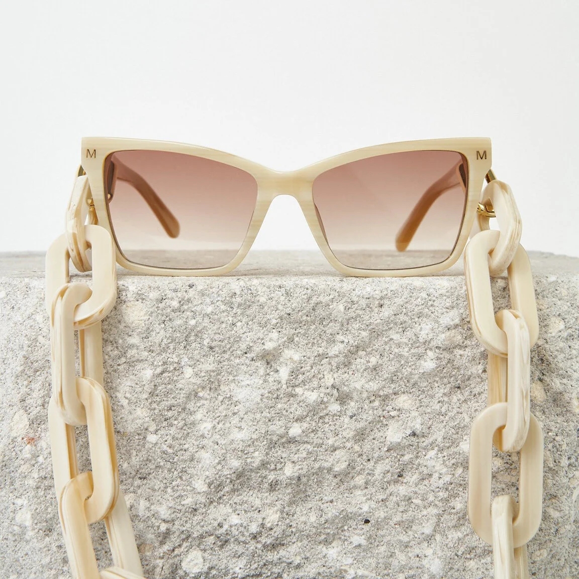 Machete_Chunky_Sunglass_Chain_Alabaster_3.jpg