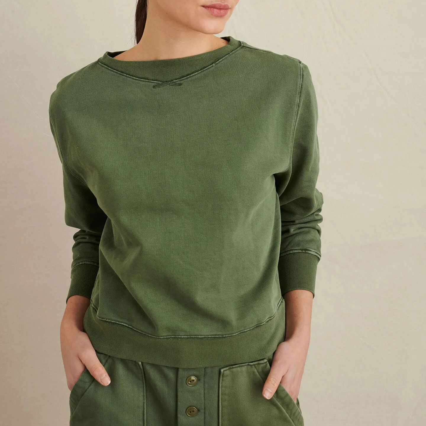 Alex_Mill_Lakeside_Sweatshirt_Army_Green_5.jpg