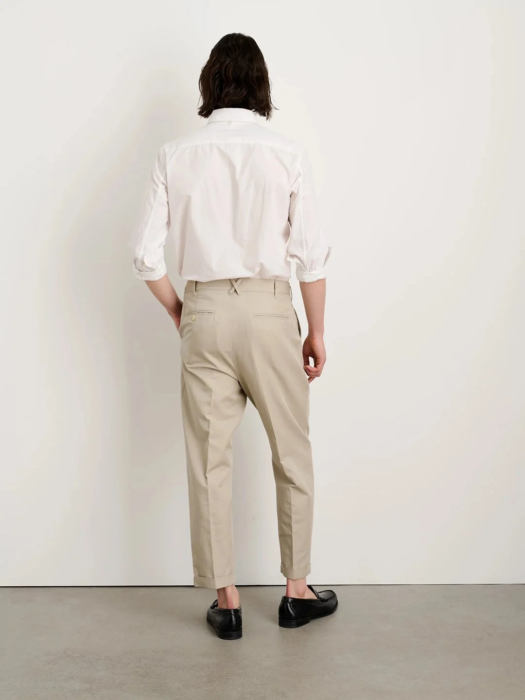 Alex_Mill_Standard_Pleated_Pant_Cotton_Linen_Silver_Cloud_8.jpeg
