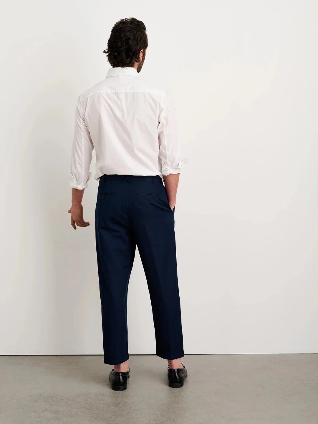 Alex_Mill_Standard_Pleated_Pant_Cotton_Linen_Dark_Navy_8.jpeg