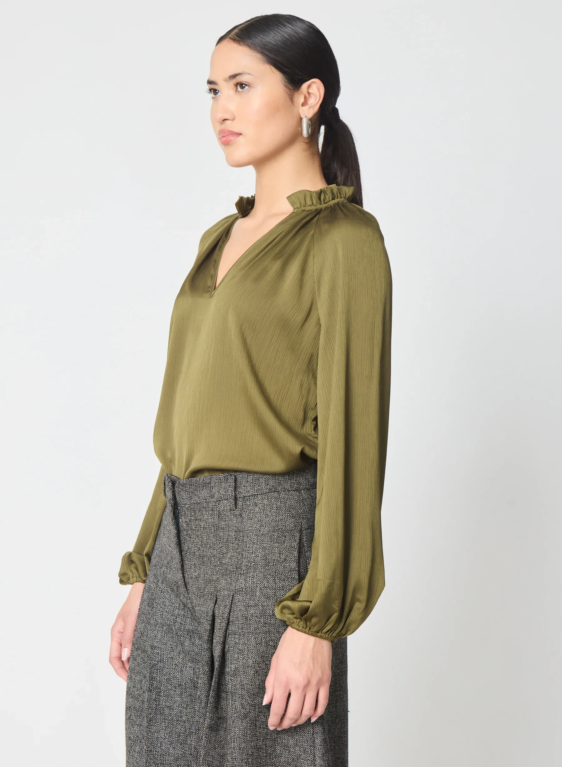 Gilner_Farrar_Vera_Blouse_Forest_Green_Olive_Army_3.webp