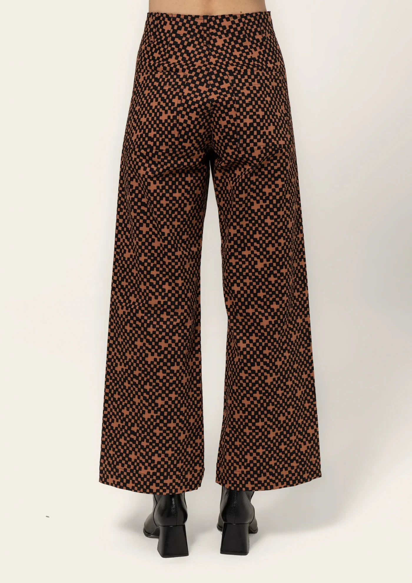 Bel_Kazan_Drew_Pant_Clay_Checkers_3.webp