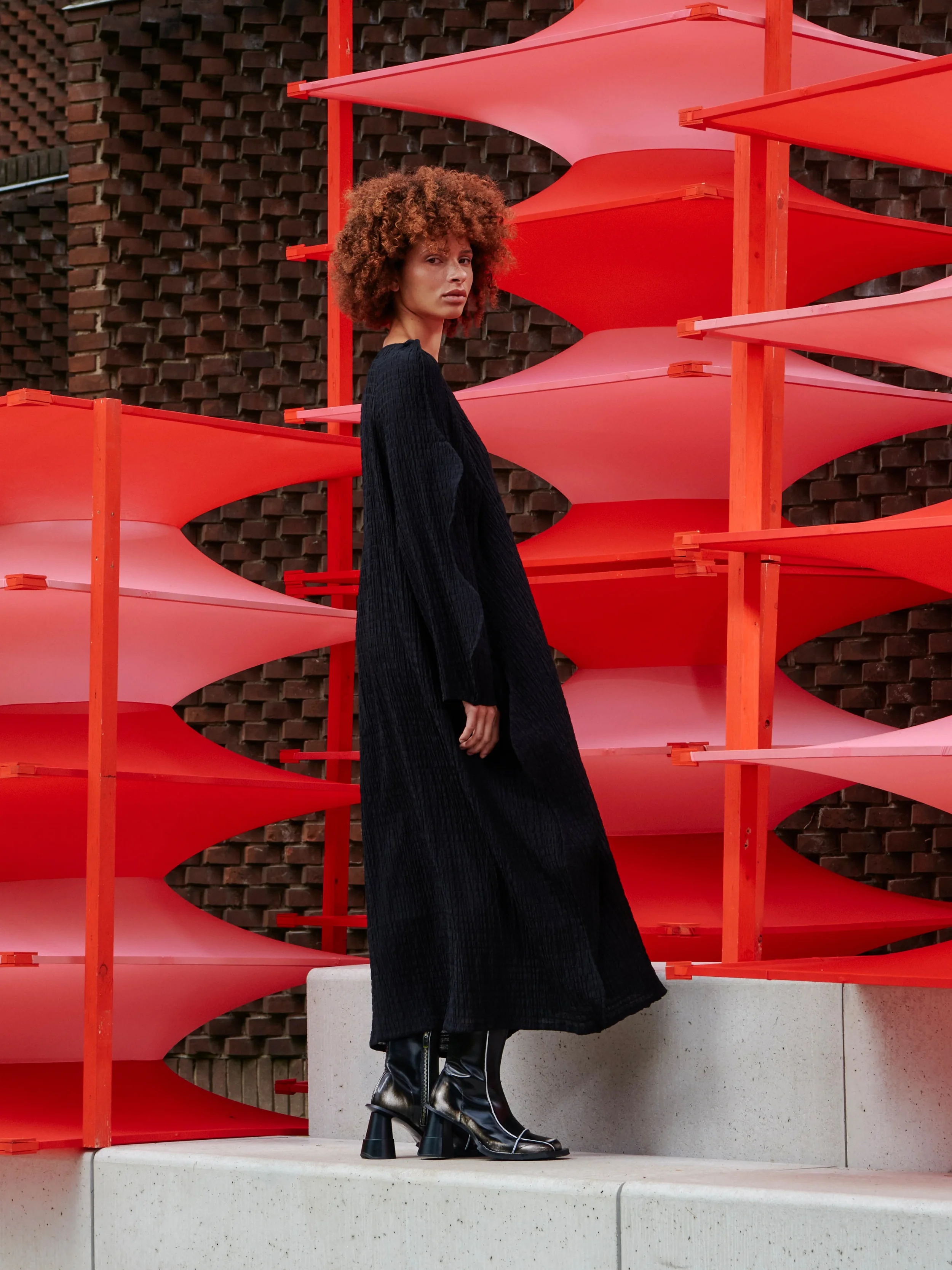 Henrik_Vibskov_Octo_Dress_Black_4.webp