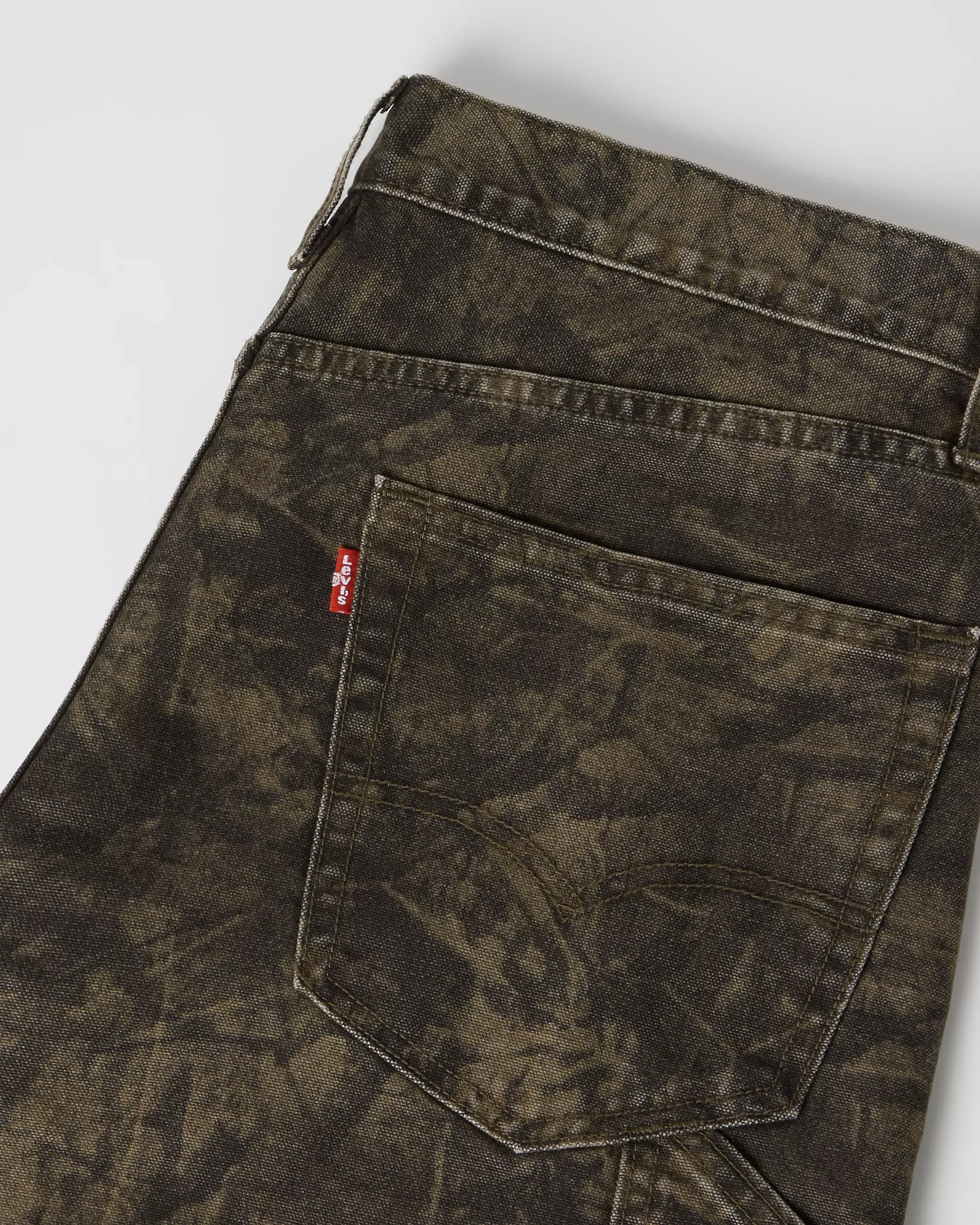 Levi's_568_Loose_Straight_Double_Knee_Carpenter_Raleigh_Carpenter_Camo_Dark_Olive_Green_1.webp