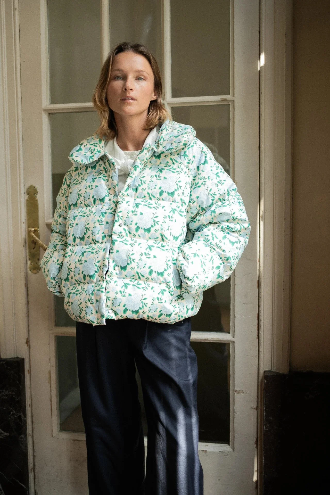 Tiny_Big_Sister_Small_Roses_Short_Jacket_1.jpg