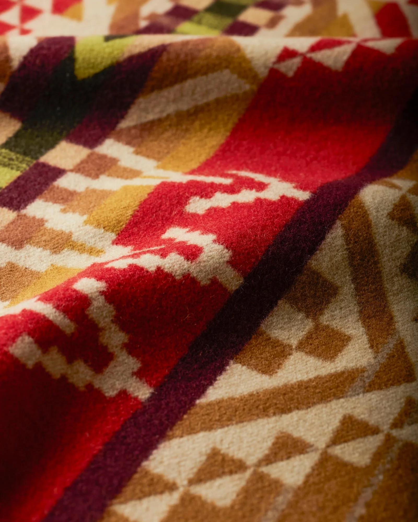 79694Z_57275_Pendleton_Beacon_Rock_Blanket_Wool_Twin_4.jpeg