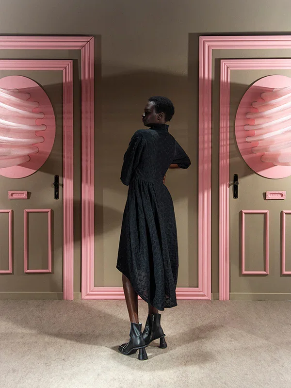 Henrik_Vibskov_Very_Turtle_Dress_Black_3.webp