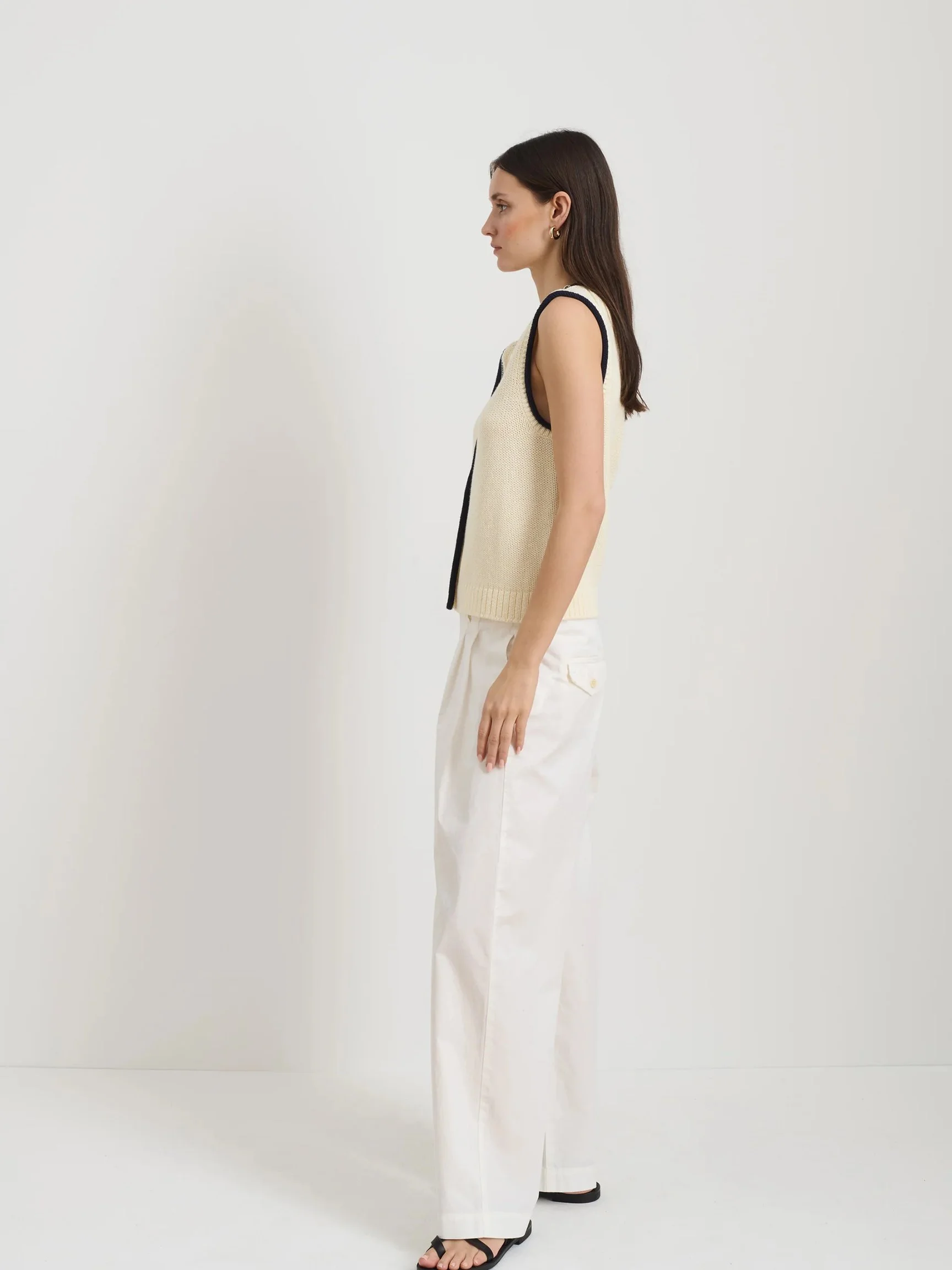 Alex_Mill_Bridget_Tipped_Vest_Ivory_Dark_Navy_4.jpg