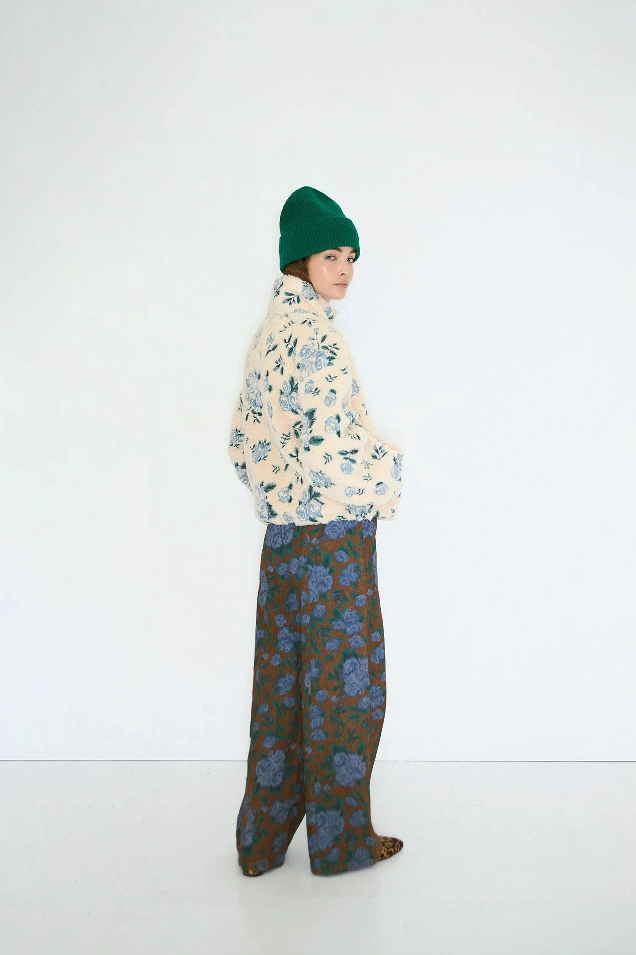 Tiny_Big_Sister_Embroidered_Roses_Sherpa_Jacket_Vanilla_5.jpg