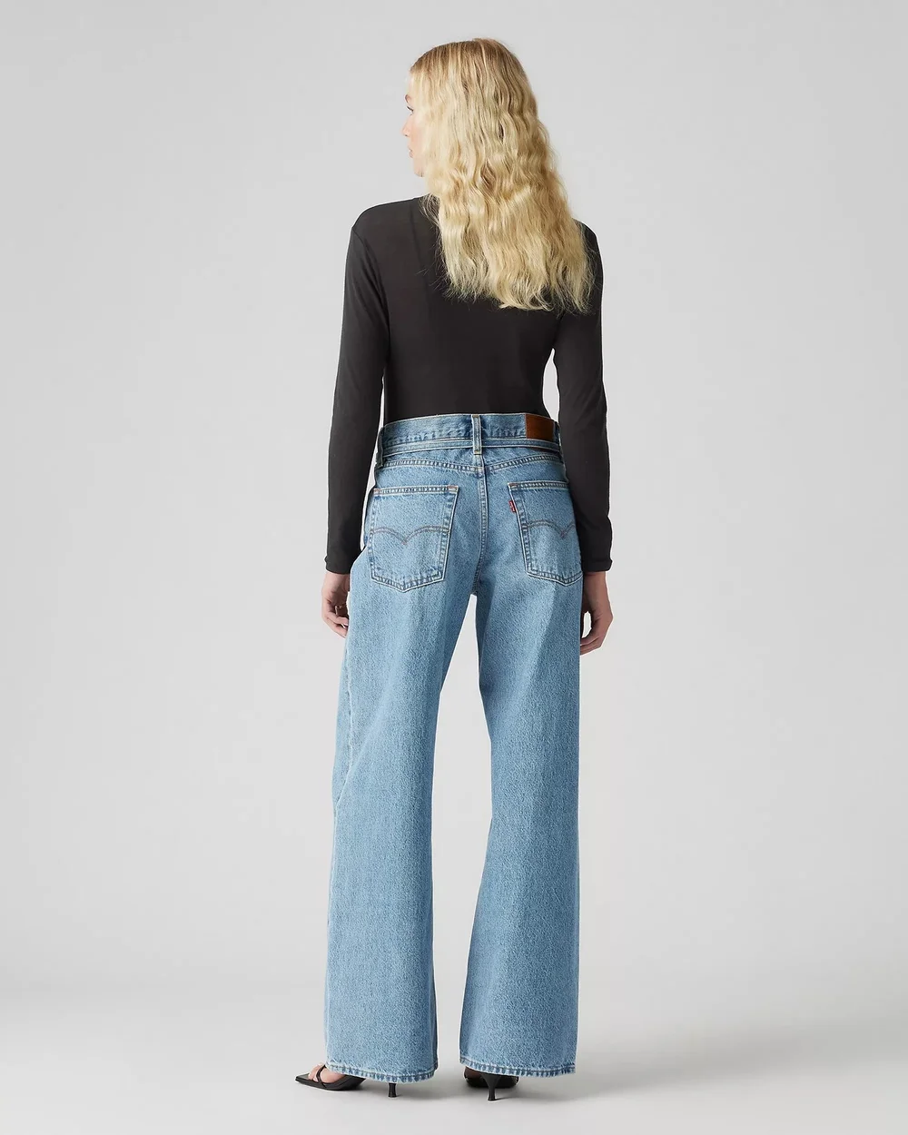 Levi's XL Straight Thanks Friend — Aggregate Supply