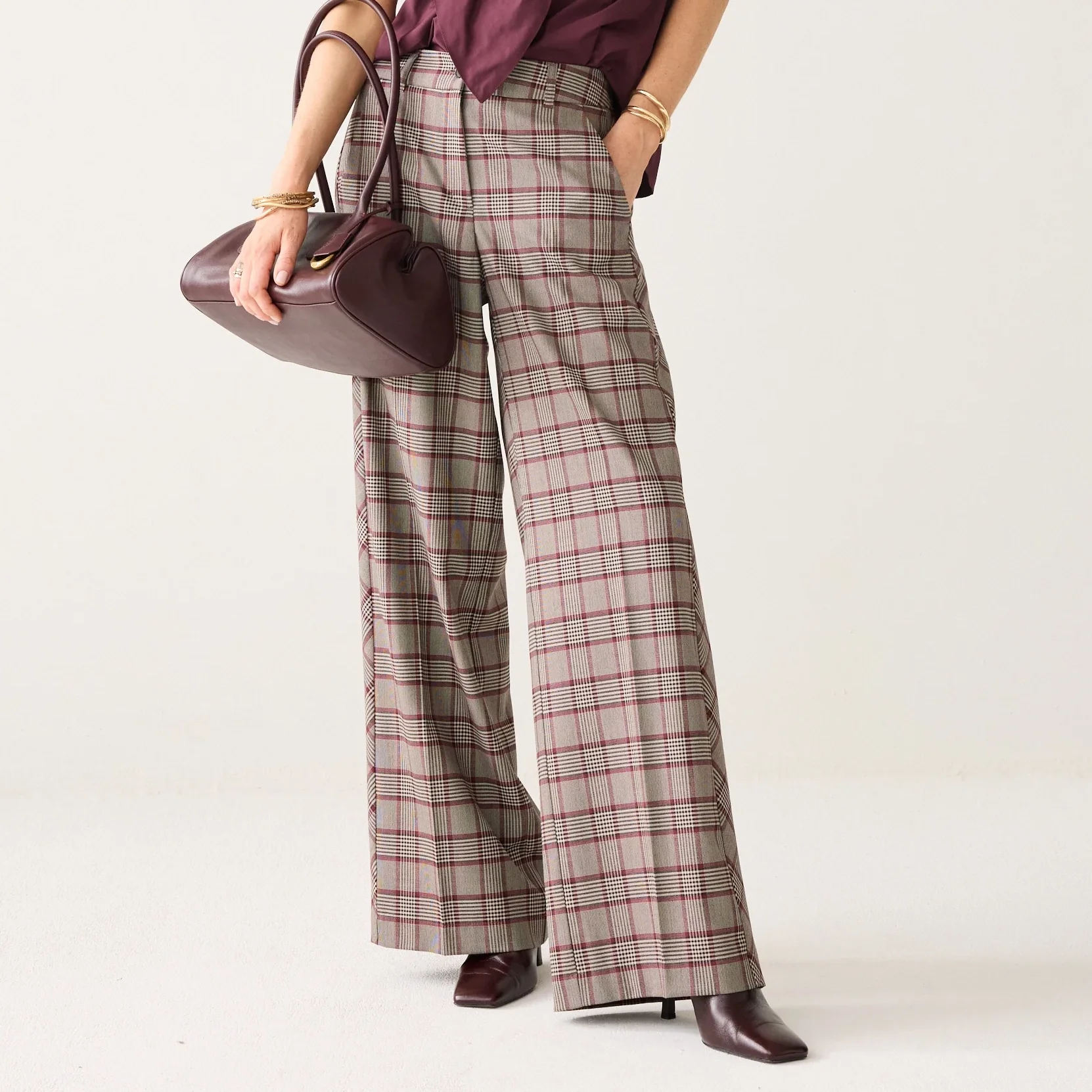 Summum_Plaid_Trousers_with_Piping_Burgundy_Grey_2a.webp