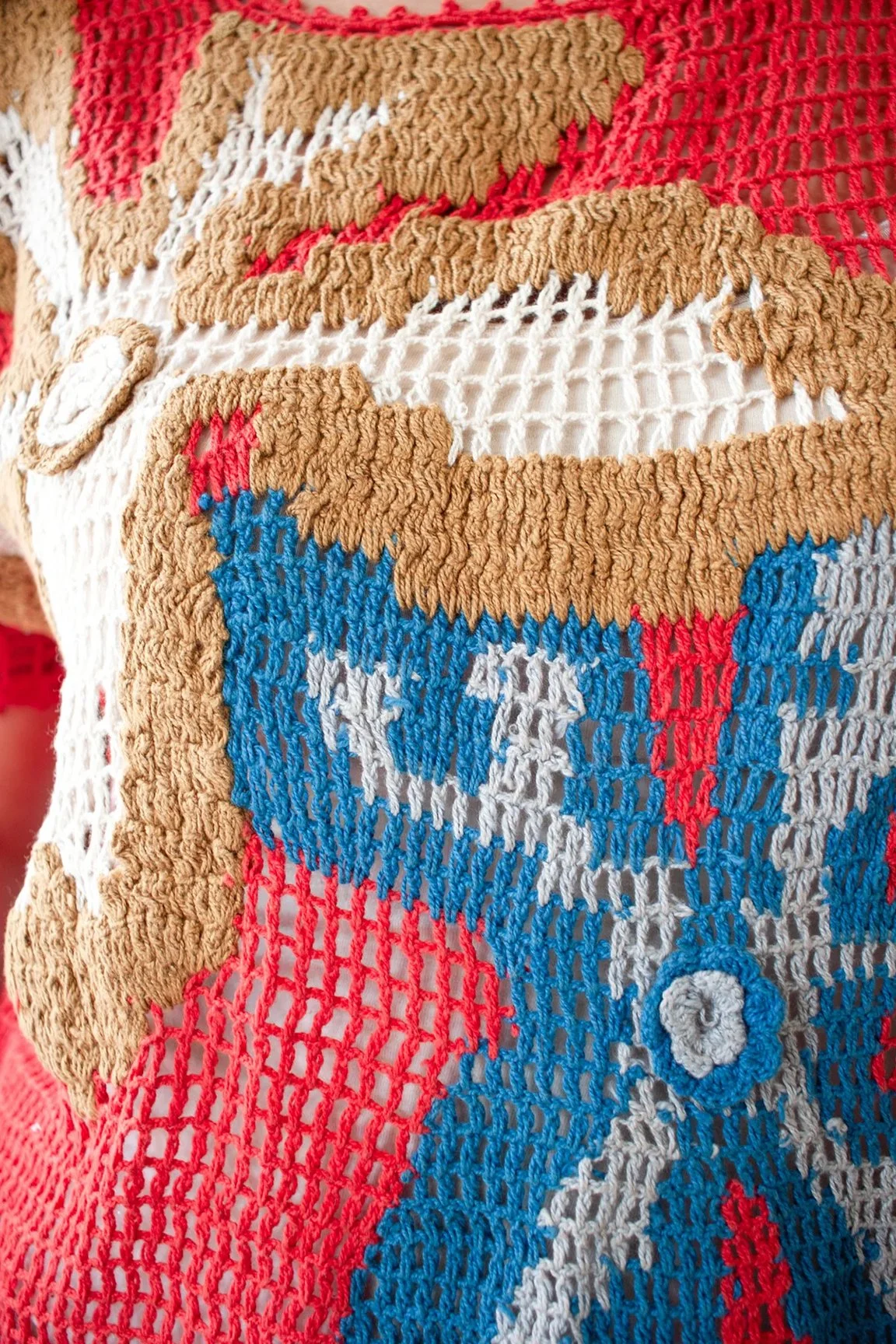 Bel_Kazan_Yeva_Top_Crocket_Knit_FLower_Cherry_Red_5.jpg